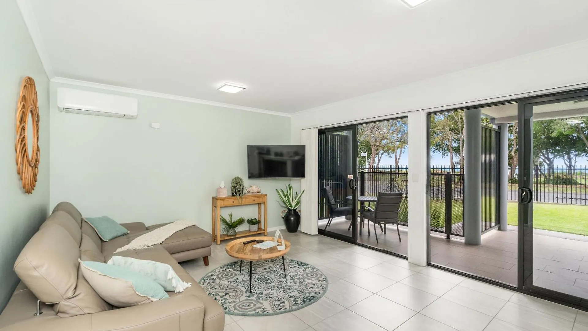 3 Seacrets At Shelly Apartment Urangan