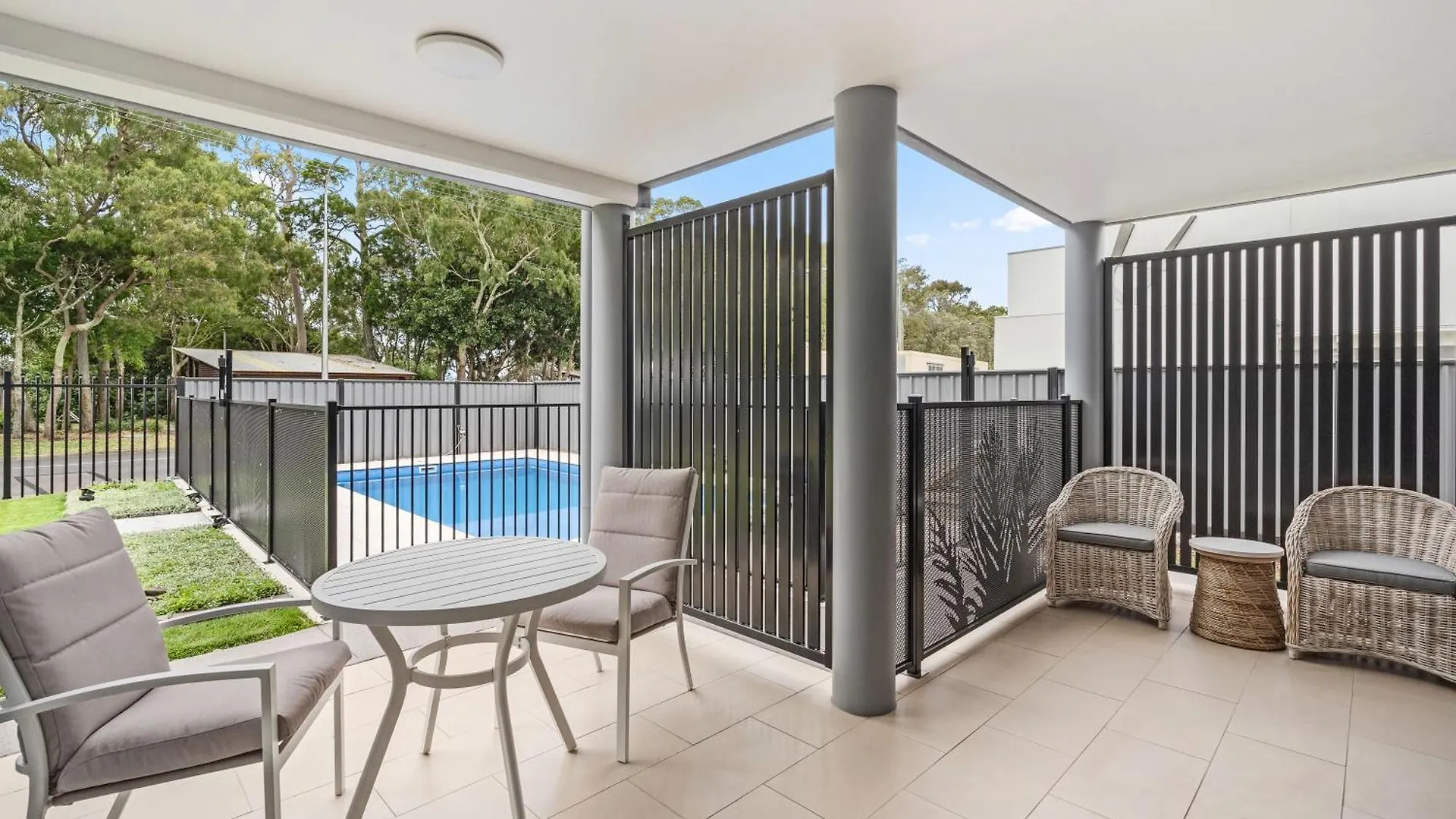 3 Seacrets At Shelly Apartment Urangan