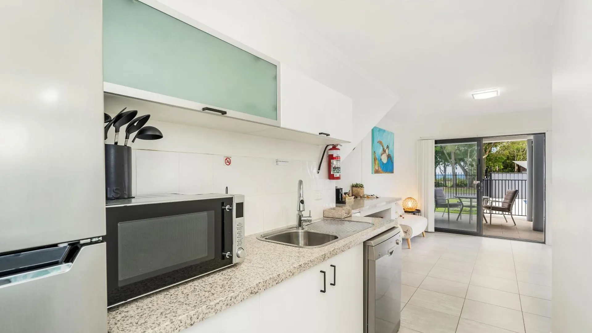 3 Seacrets At Shelly Apartment Urangan 0*,