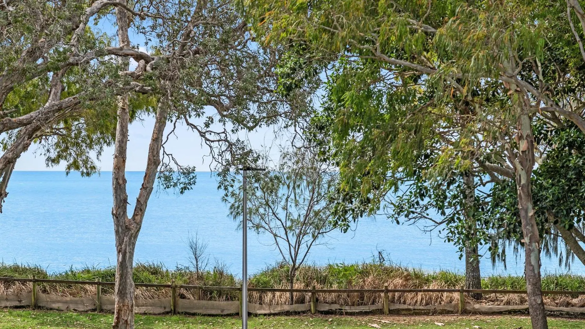 3 Seacrets At Shelly Apartment Urangan