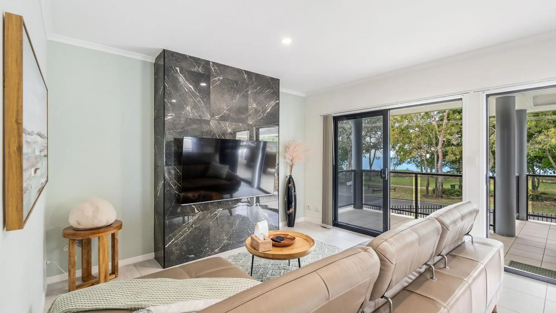 3 Seacrets At Shelly Apartment Urangan