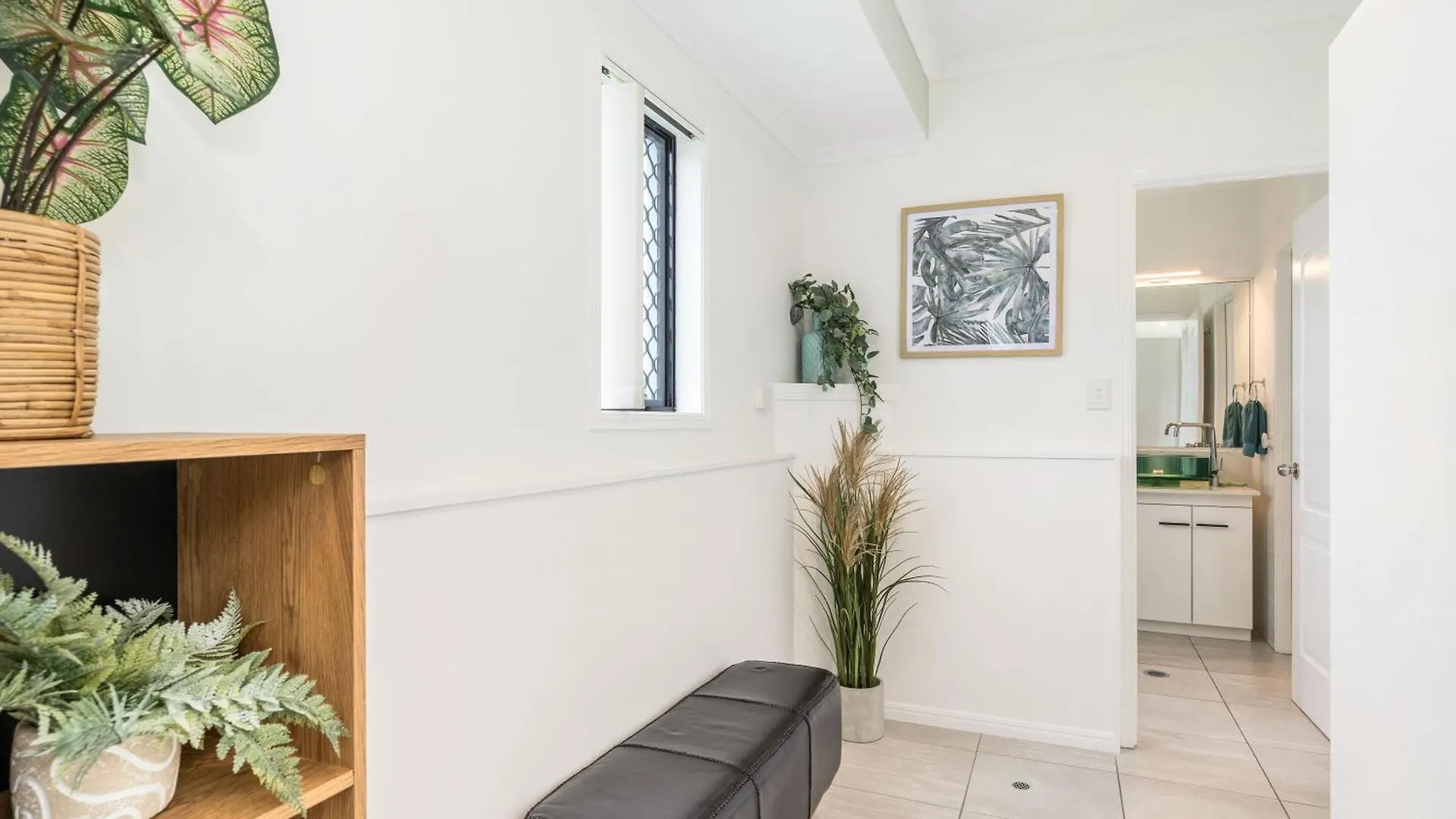 3 Seacrets At Shelly Apartment Urangan
